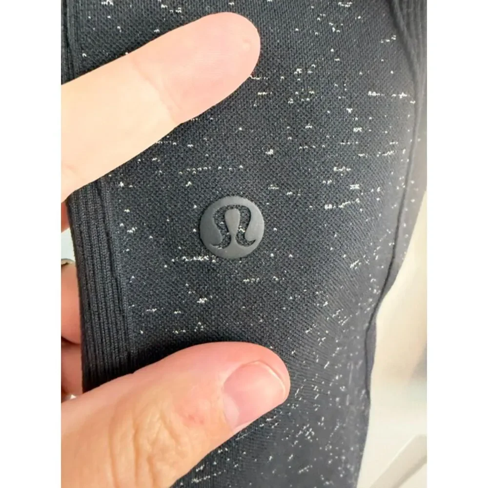 Lululemon Free To Flow Crop Leggings Size 4